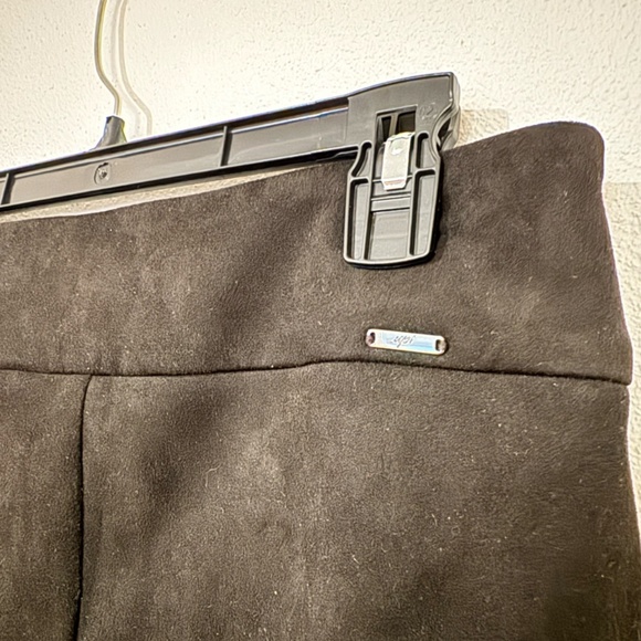 Up! Velvety Black Pants – Size 6 - Picture 4 of 5